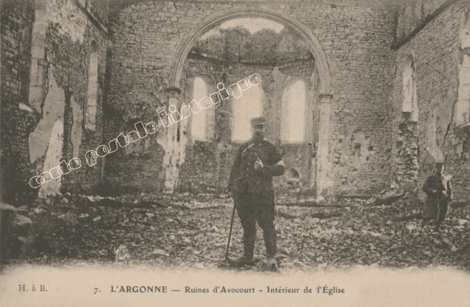 AVOCOURT - Ruines - Intérieur de l'Eglise - 1916