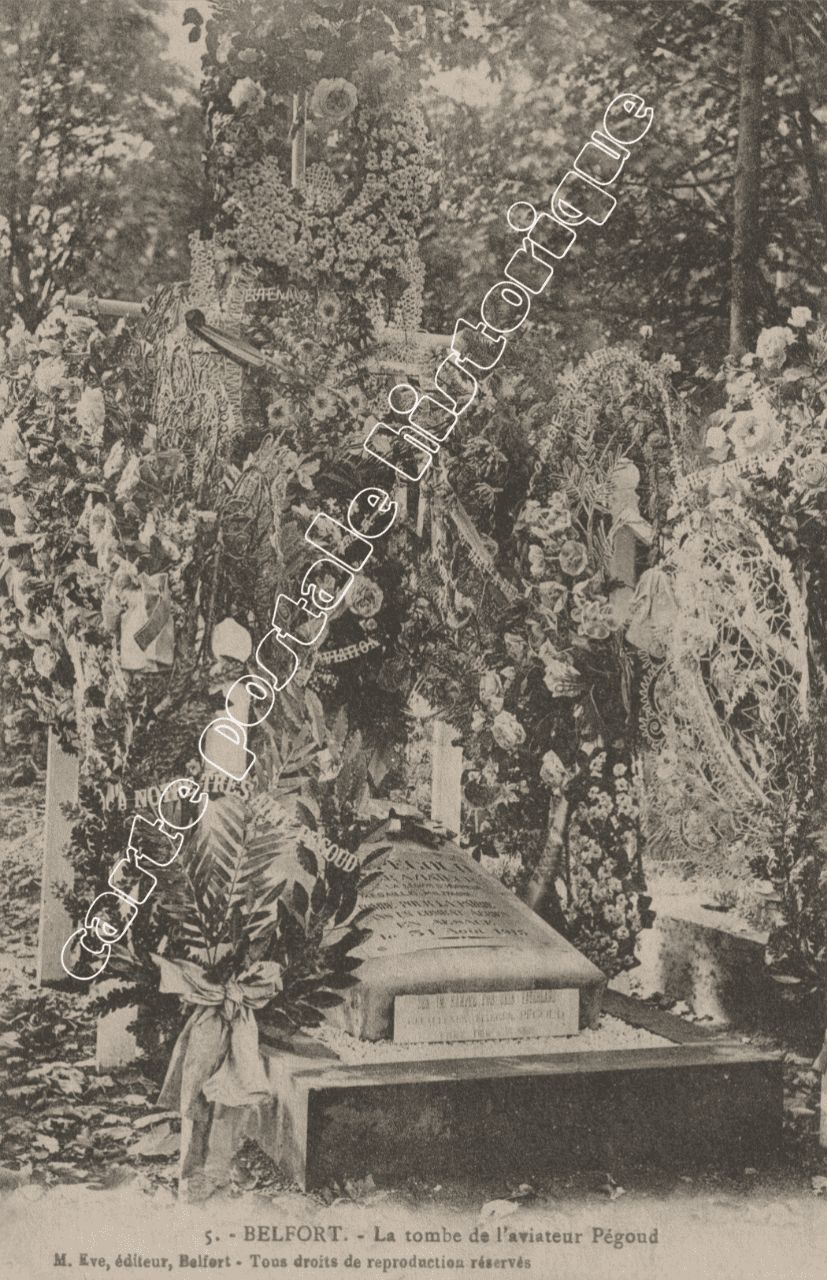 BELFORT - Tombe de l'Aviateur Pégoud - 1919