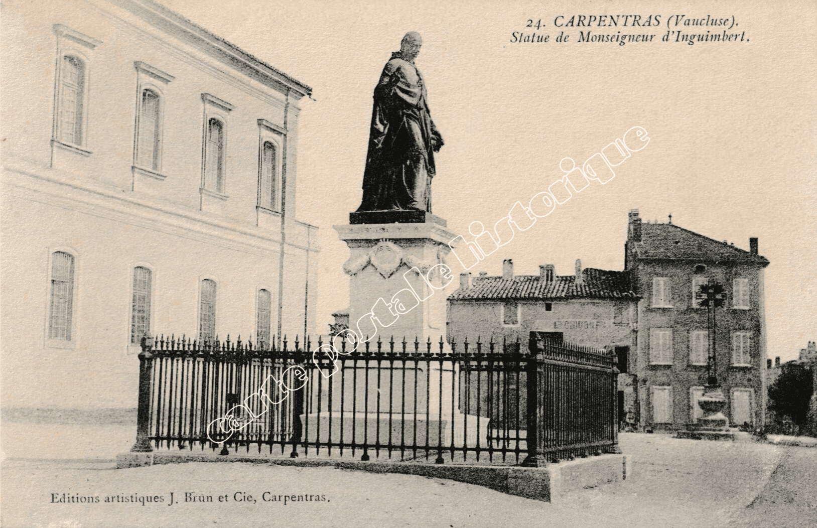CARPENTRAS - Statue de Monseigneur d'Inguimbert - 1915