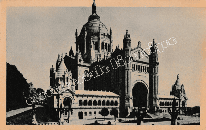 LISIEUX - La Basilique