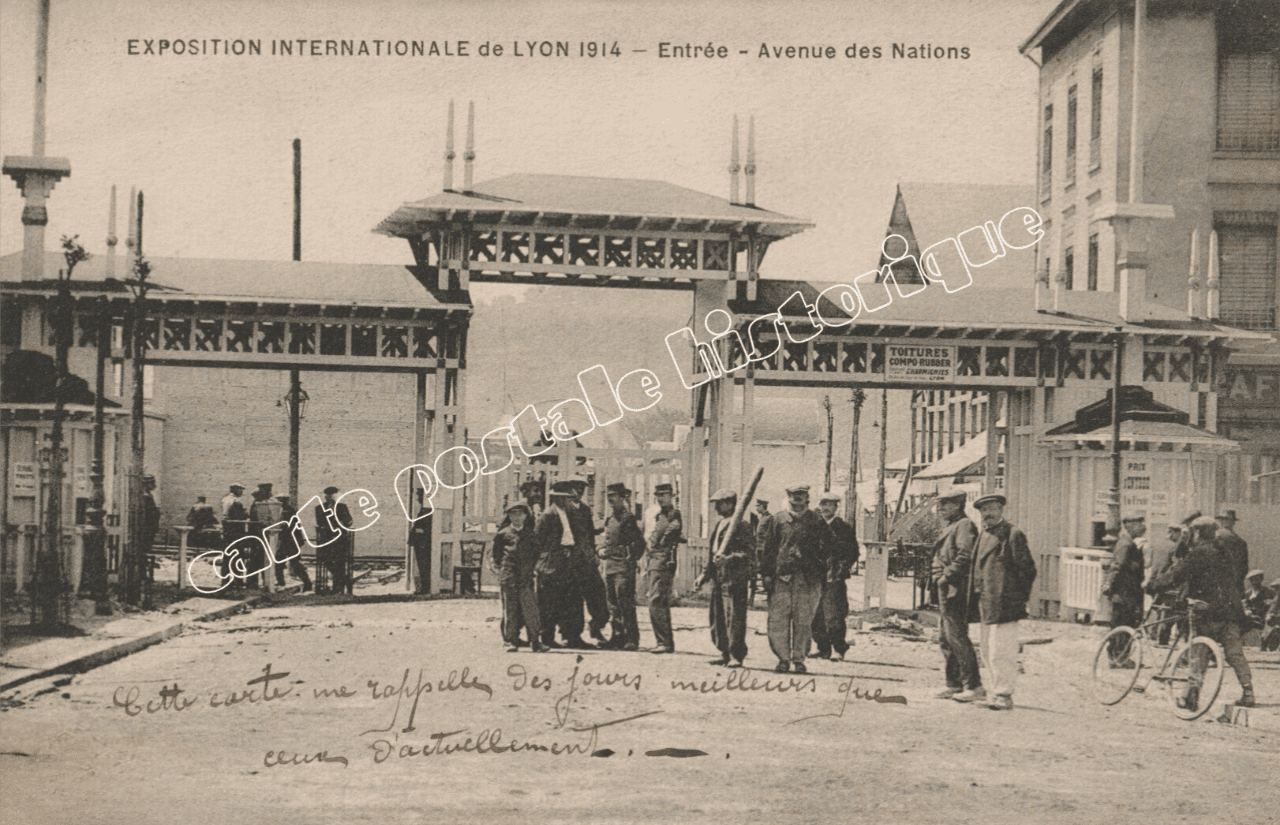 LYON - Exposition de 1914 - Entrée Avenue des Nations - 1915