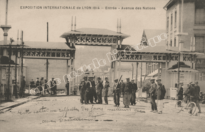 LYON - Exposition de 1914 - Entrée Avenue des Nations - 1915