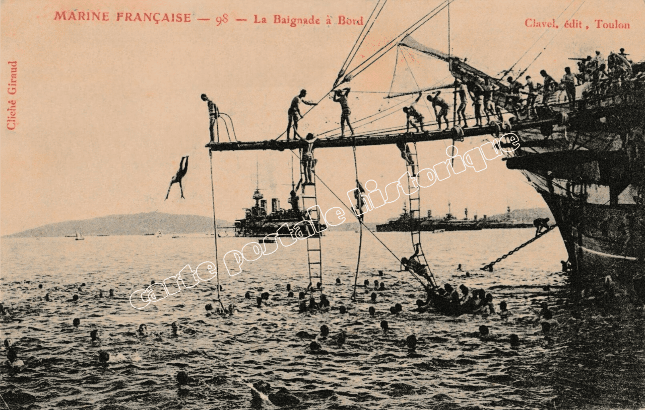 Toulon - Marine Française - Baignade à bord - 1904