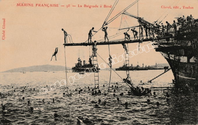 Toulon - Marine Française - Baignade à bord - 1904