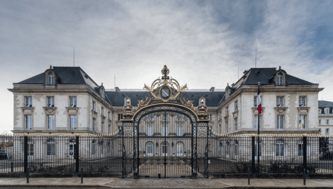 TROYES - La Préfecture - 2025