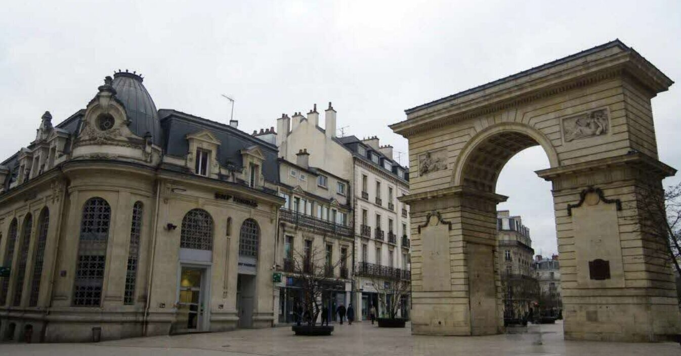 Porte Guillaume à Dijon en 2025