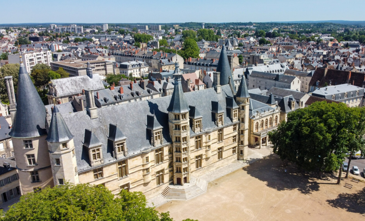 Le palais Ducal à Nevers